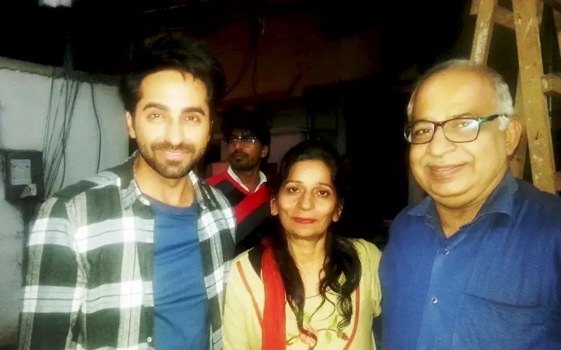Ayushmann Khurrana with Arun Kumar Jaggi of Printart Offset and his wife Sapna