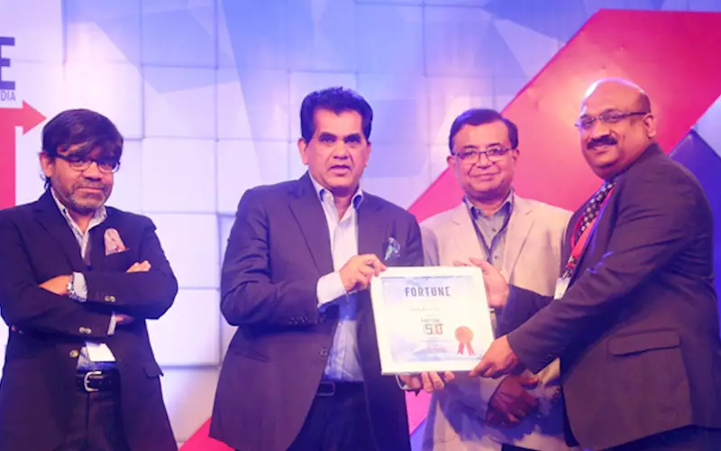 S Satish, Global Head-Sales & Marketing, Cosmo Films receiving the honour from Amitabh Kant, CEO Niti Aayog, Govt. of India. Also seen in the picture are D N Mukerjea, editor, Fortune India and D D Purkayastha, MD and CEO, ABP Group