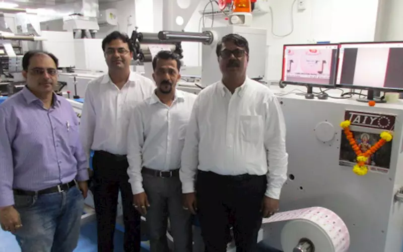 Gaurav Sachdev (l) of Standard Printers with Hemant Pathak, Sunil Sawant, BS Rana of Label Solutions