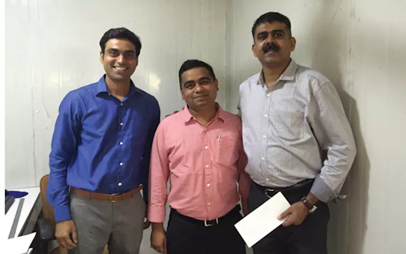 Kothari (c) with Umesh Kagade of Esko (l) and Parag Pimple of TechNova