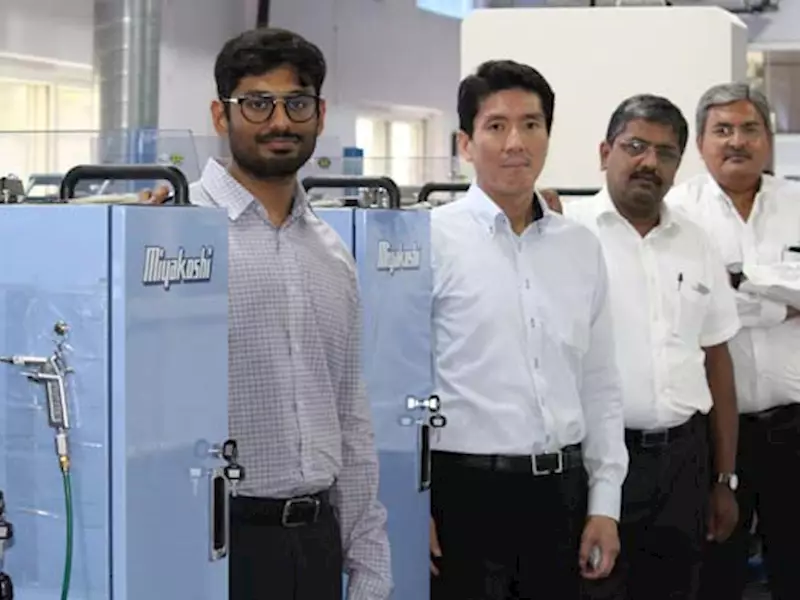 Pragati shows off India’s first Miyakoshi intermittent offset label press