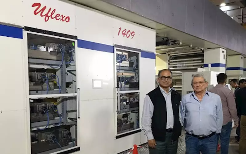 Ajay Tandon of Uflex (l) with the new Uflexo