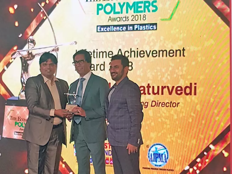 Ashok Chaturvedi receives The Economic Times Polymers Lifetime Award 2018