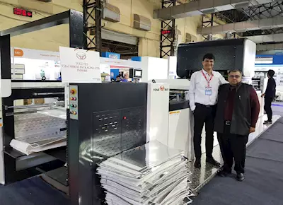 Indore's Vijayshri invests in a Yongshun laminator
