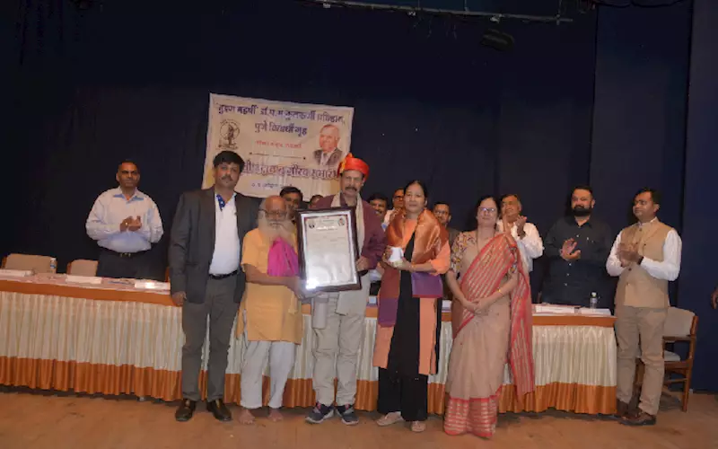 Mudran Pratishthan felicitates Rishikumar Uniyal