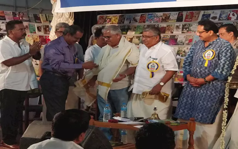 Kerala: 584 Malayalam books released simultaneously to create record