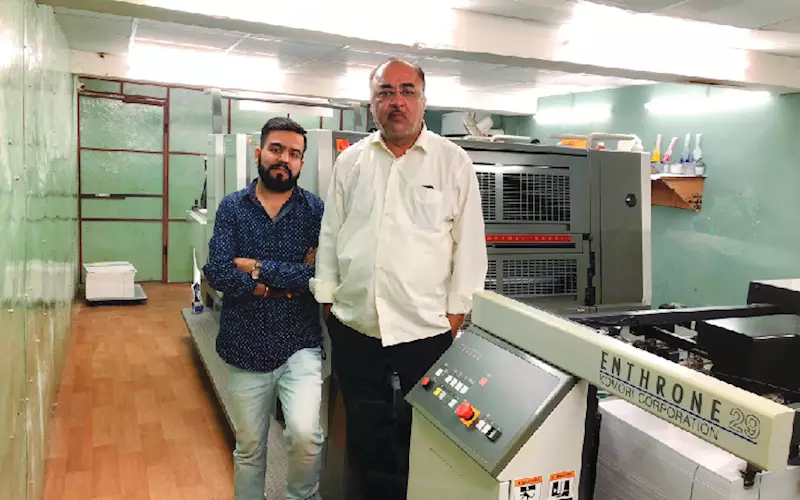 Darpan Printers in Agra  invests in a Komori Enthrone 429 press