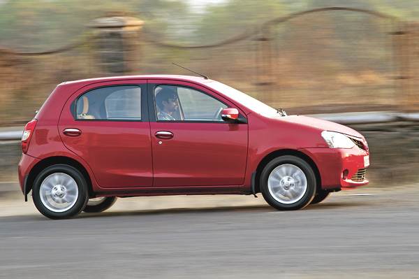 Tata Bolt vs Toyota Etios Liva vs Hyundai Grand i10 comparison ...