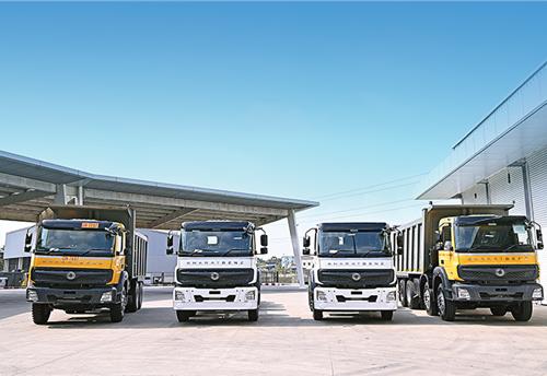 Daimler drives in more safety in heavy-duty trucks