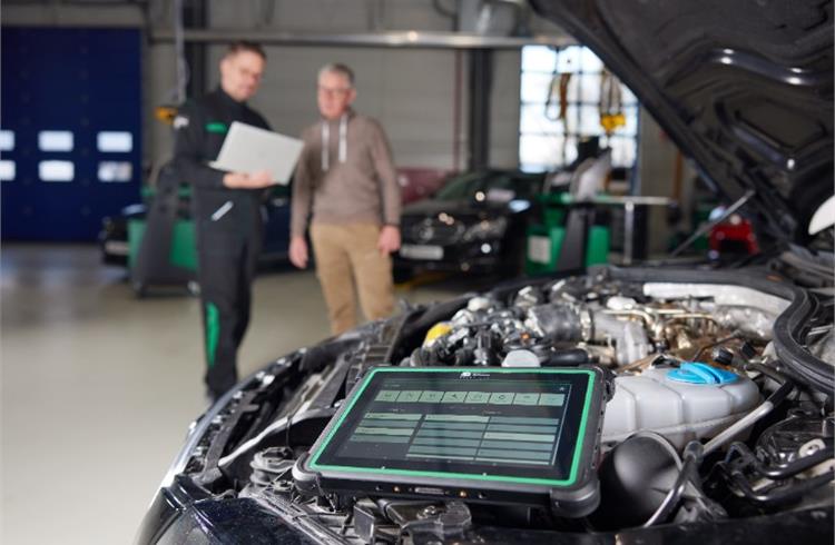 Automatic diagnostics:  world first that noticeably increases the efficiency of vehicle repairs.