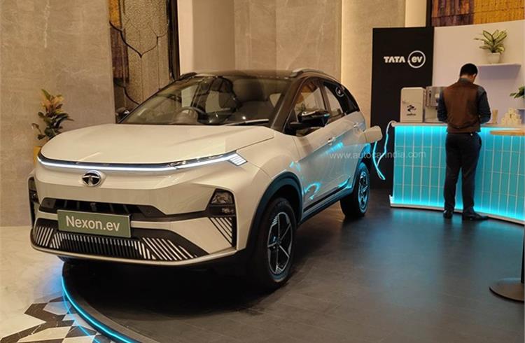 Both the Nexon.ev MR and LR now get a 7.2kW AC charger as standard with which the batteries can be topped up from 10% to 100% in 4.3 hours for the MR, and 6 hours for the LR.