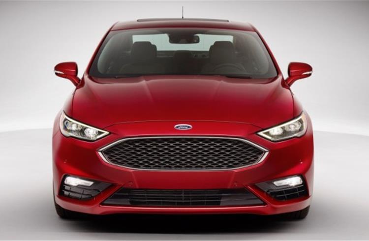 Ford unveils all-wheel drive and hybrid versions of Fusion at Detroit Motor Show