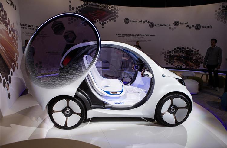 Smart Vision EQ claims to be electric city car of future