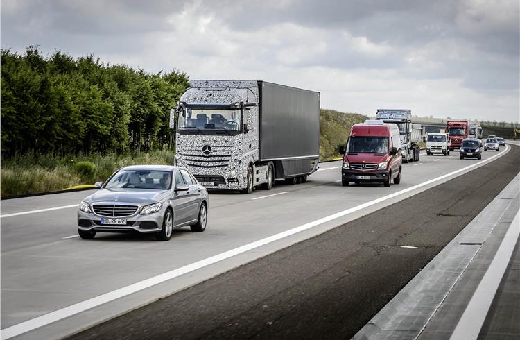 Wunderbar! Mercedes-Benz’s Future Truck 2025 drives itself