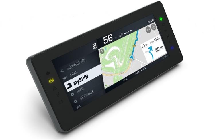 By connecting their smartphone to the Bosch Integrated Connectivity Cluster, riders can access functions such as navigation, music, and telephony. 