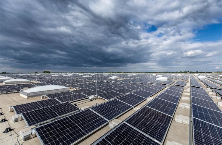 To date, photovoltaic modules have been installed on an area of 23,000 square metres at the Ingolstadt plant.