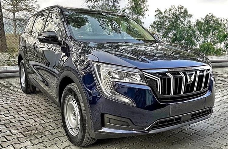 Mahindra XUV700 MX, AX3 variants now have a 2-month waiting period