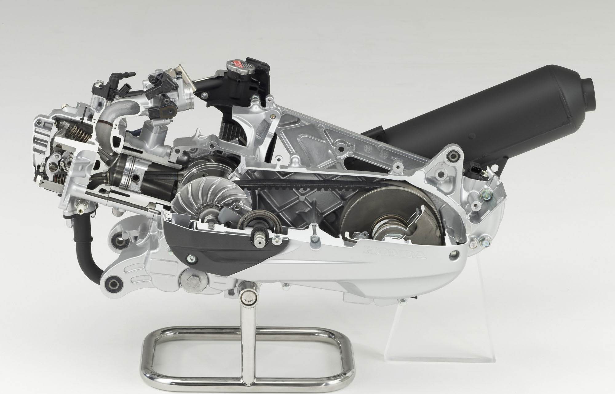 Двс скутера. Двигатель скутера Хонда 150. Двигатель скутера 139qmb в разрезе. Вариаторный 125 СС мотор. 125 QMB двигатель.