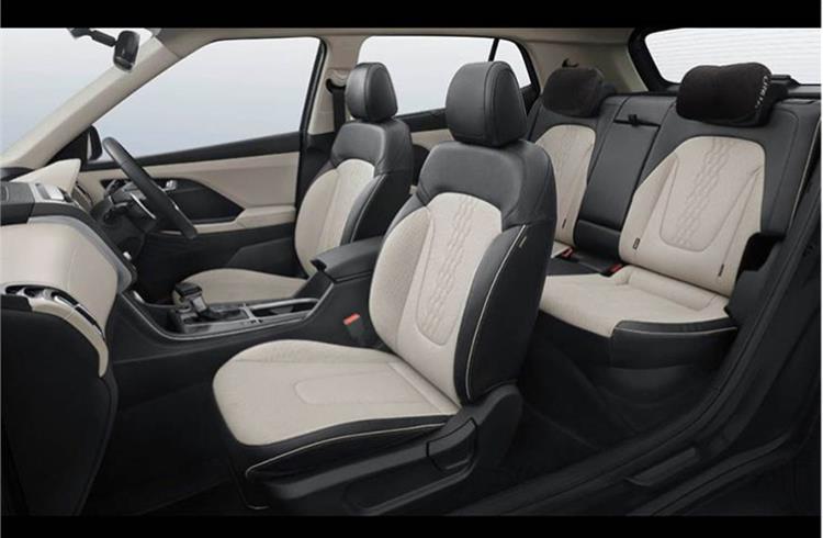 The new Creta’s black and beige interior theme is seen not only on the dash, but also on its seats, which are perforated and have a criss-cross, diamond-stitch design that’s similar to the ix25.