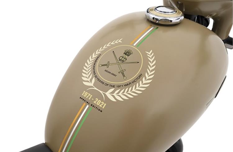 Both Jawas emblazoned with army insignia – a first for any production motorcycle in India
