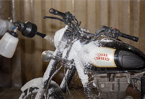 Royal Enfield gives its bikes the dry wash treatment in parched Chennai