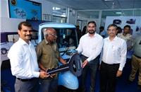 The first delivery of Ape’ E-City to a customer in Vijayawada, Andhra Pradesh.