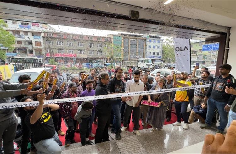 Ola sets up the largest D2C automobile retail network in India, opens 500th Experience Centre in Srinagar