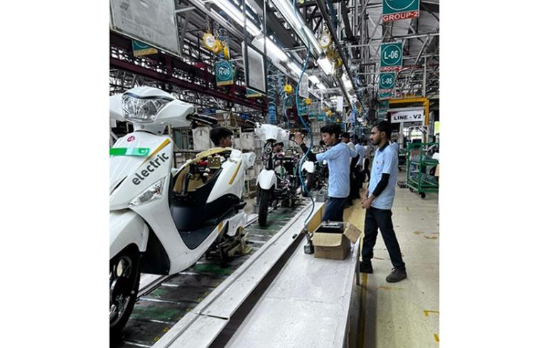 Hero Electric rolls out the Optima and NYX, two of the most popular products in its 14 e-scooter portfolio, from the Mahindra plant in Pithampur, Indore. 