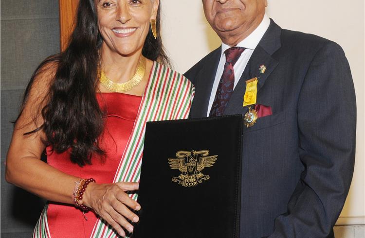 Dr Raghupati Singhania, CMD of JK Tyre & Industries, awarded the Order of the Aztec Eagle by Her Excellency Ms Melba Pría, Ambassador of Mexico to India. 
