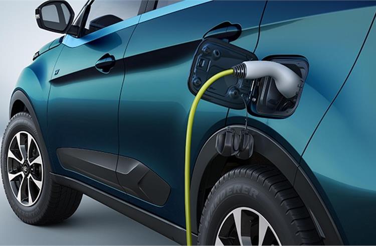 Deloitte estimates that 31.1 million electrified vehicles will be sold per year by 2030 – 10 million more than it forecasted in January 2019.