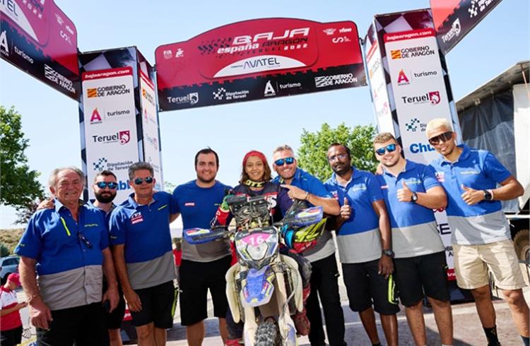 Aishwarya Pissay with members of the Sherco TVS Rally Factory team at Teruel, in the the fourth round of the FIM Bajas World Cup in July 2022. 