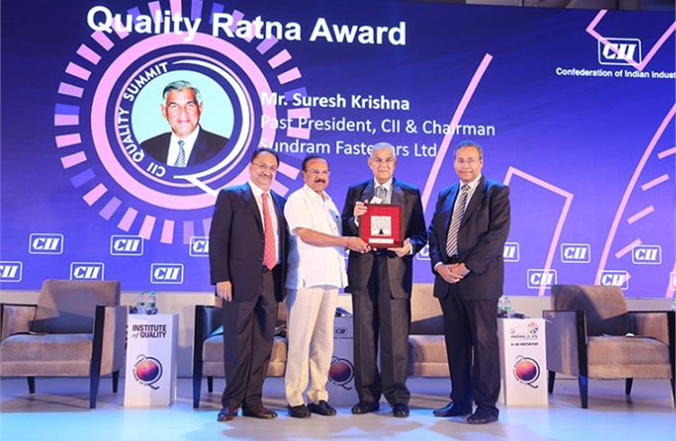 D V Sadananda Gowda, Minister of Chemicals and Fertilizers, government of India presents the ‘Quality Ratna’ award to Suresh Krishna, chairman, Sundram Fasteners. Also seen are (extreme left) Vikram Kirloskar, president, CII & vice- chairman, Toyota Kirloskar Motor and (extreme right) R. Mukundan, chairman, CII Institute of Quality and MD, Tata Chemicals.