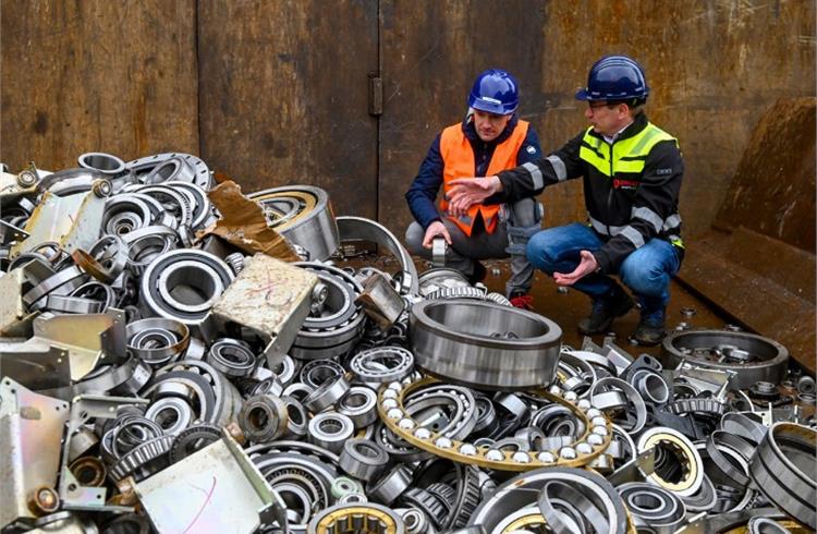 Schaeffler destroyed 30,000 counterfeit products weighing 10 tons. (L-R): Martin Ruegemer, Schaeffler Global Brand Protection and Frank Ziegler, Riwald Recycling.