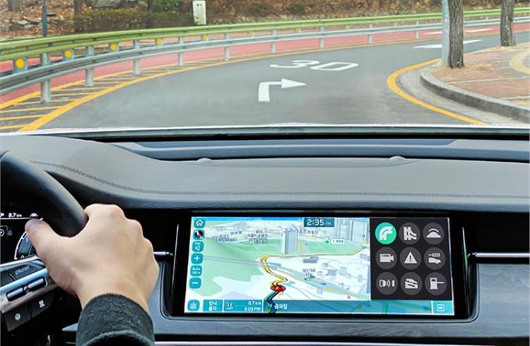 ICT Connected Shift System uses intelligent software in the Transmission Control Unit (TCU) that collects and interprets real-time input from underlying technologies, including 3D navigation.