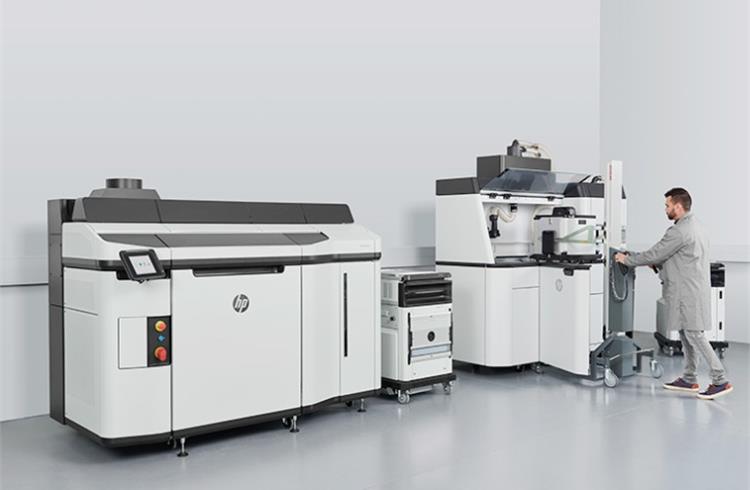 The HP Jet Fusion 5200 3D commercial an industrial printer.
