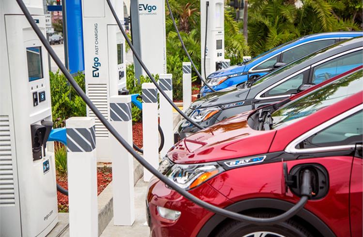 GM and EVgo to add 2,700 fast chargers across the USA