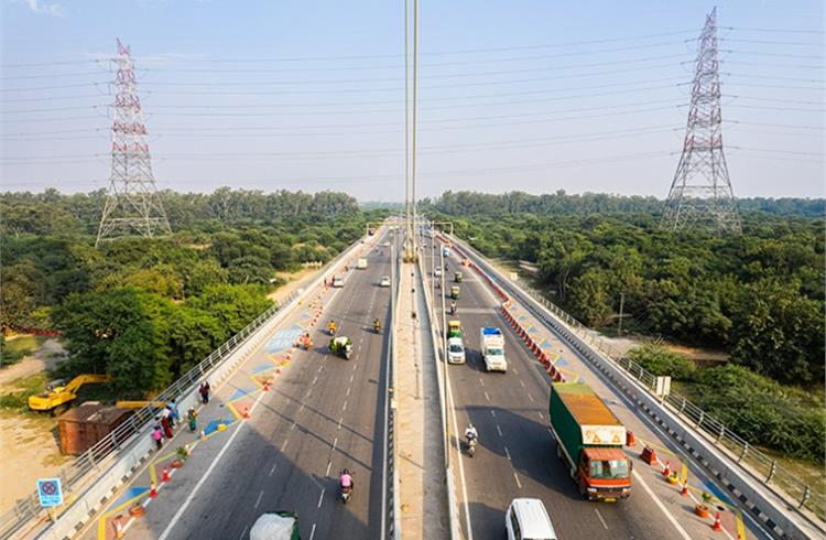 Inaugurated in November 2018, this cantilever spar cable-stayed bridge is India’s first asymmetrical cable-stayed bridge. TU trials are temporary, quick and relatively low-cost interventions