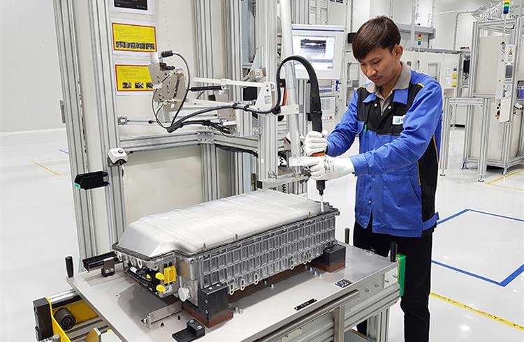 Mercedes-Benz Cars opens plug-in hybrid battery plant in Thailand