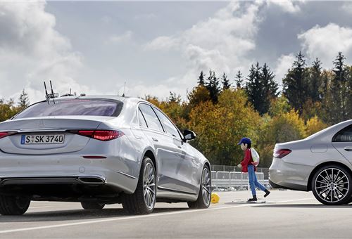Mercedes-Benz equips 10 million cars with pedestrian emergency braking system over 10 years