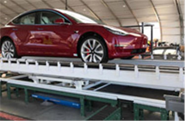 Tesla Model 3 production hits 5000 units per week just before deadline