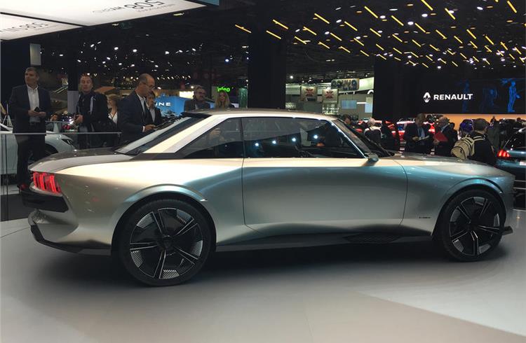 Peugeot e-Legend concept shown at Paris