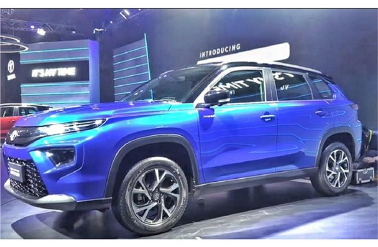 Toyota Hyryder SUV revealed, bookings open