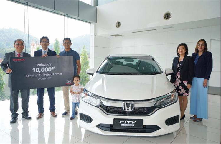 The Jazz Hybrid is the best-seller with over 6,000 units, followed by the City Hybrid with 3,400 units and the HR-V Hybrid with over 670 units.