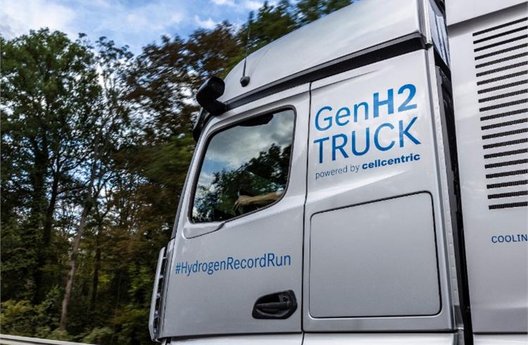 Mercedes-Benz GenH2 Truck cracks 1,000km mark with one fill of liquid hydrogen