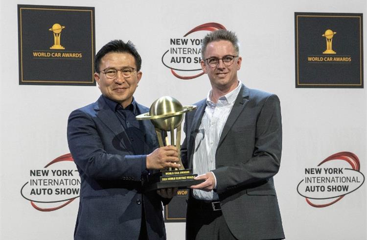 Kia EV9 crowned 2024 World Car of the Year and World EV 