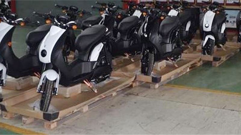 Mahindra exports first batch of electric scooters to Peugeot Moto