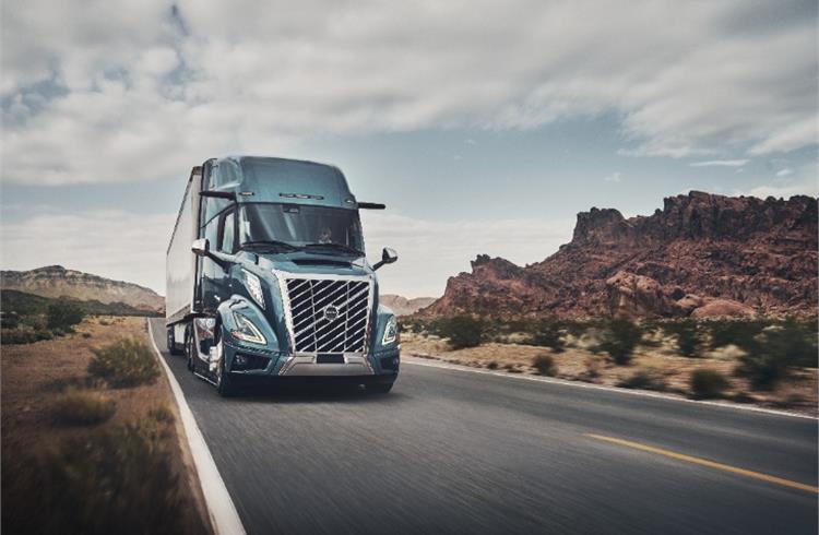The Volvo VNL replaces Volvo’s best-selling truck on the North American market for long haul transport. Sales are set to start in the end of the first quarter of 2024.