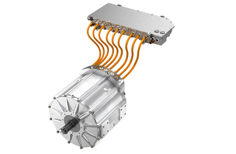 The TM4 Sumo HD e-powertrain system is designed to interface with standard rear differentials without the need for an intermediate gearbox. Its direct drive / gearless approach makes it ideal for any heavy-duty platforms and commercial vehicles applications.