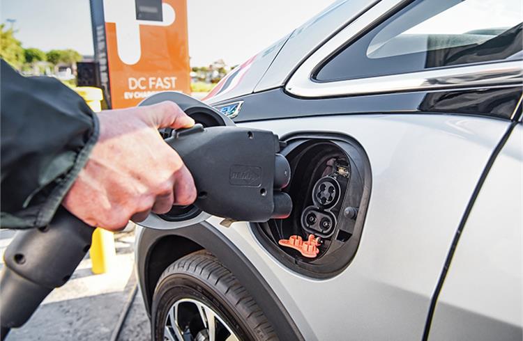 General Motors to collaborate with EVgo, ChargePoint and Greenlots to enhance the charging experience for customers