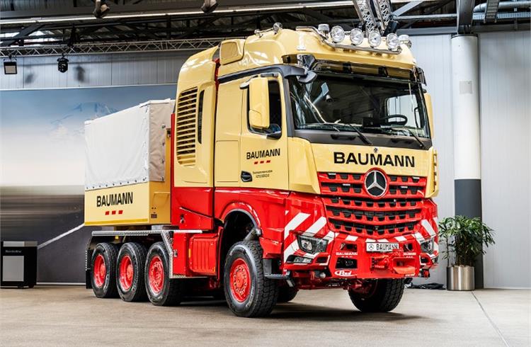 Heavy-duty transport company Viktor Baumann will use the new 625 hp Mercedes-Benz Arocs SLT 4463 AS 8x6 truck to transport transformers and heat exchangers.